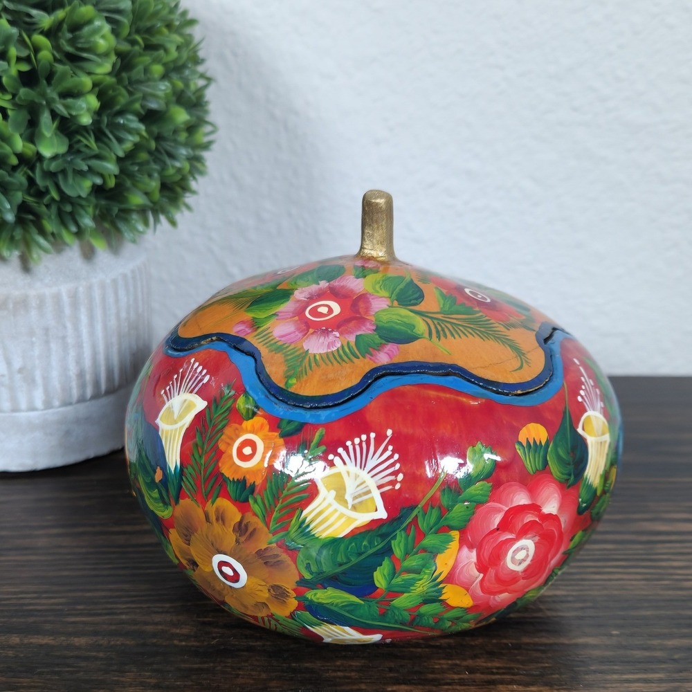 Hand Painted Gourd‎ Trinket Box Vibrant Floral Design Mexico